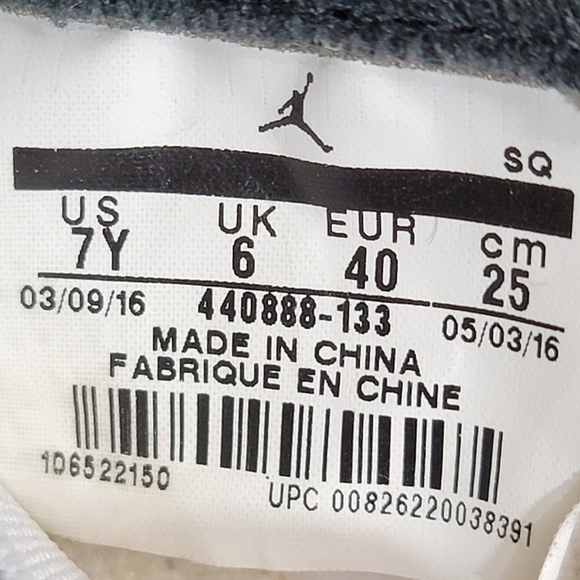 Air Jordan Retro 5 GS Size 7Y Olympic sneakers. - Picture 9 of 9